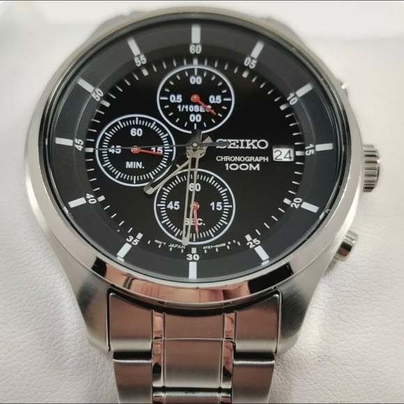 Seiko Quartz Chronograph Black Dial Men's Watch - Picture 3 of 9
